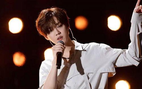 爆料博主鹿晗是谁啊视频,爆料博主眼中的明星生活