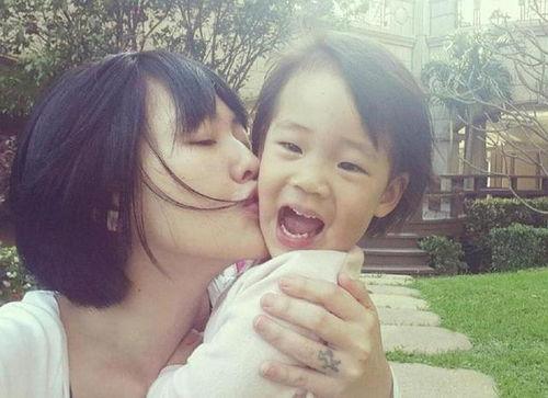 娱乐吃瓜酱妈妈维护女儿,捍卫家庭荣誉